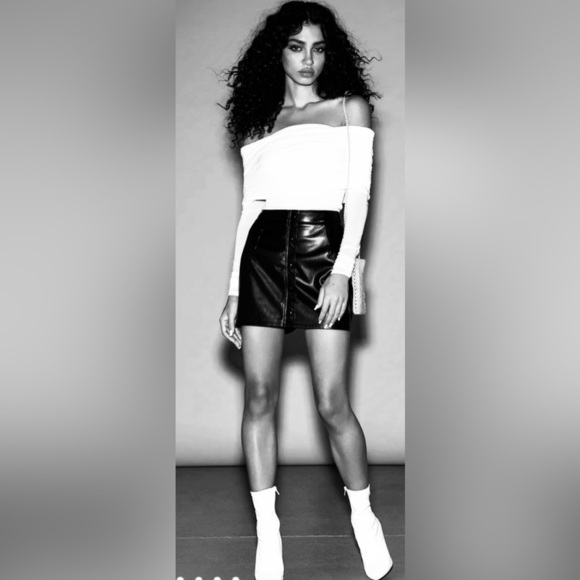 Lulu’s Olive Green vegan leather skirt Size L NWOT - Picture 4 of 13